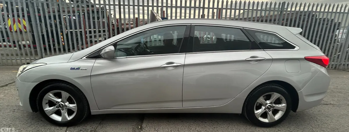 Hyundai i40 Estate, Diesel, 2012, Silver
