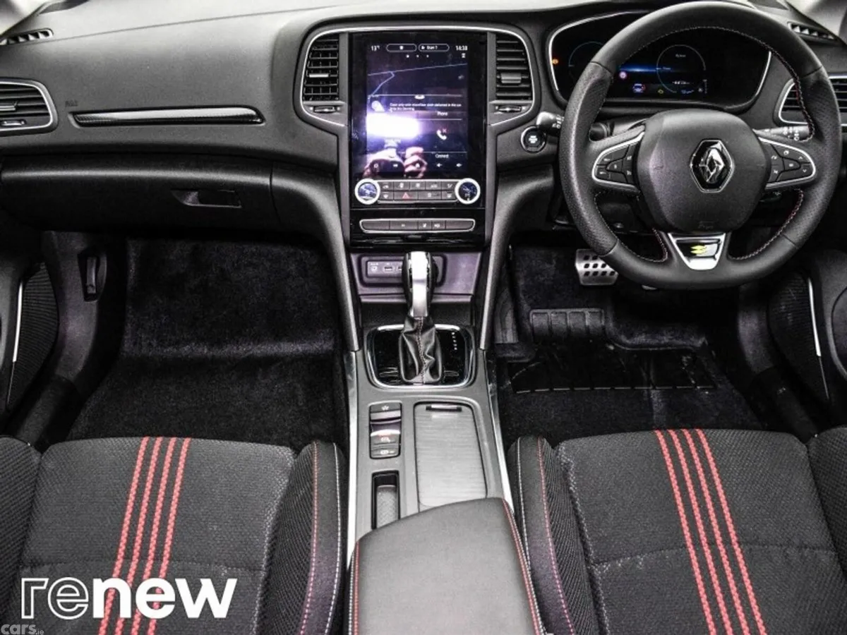 Renault Megane Estate, Petrol Plug-in Hybrid, 2021, Grey