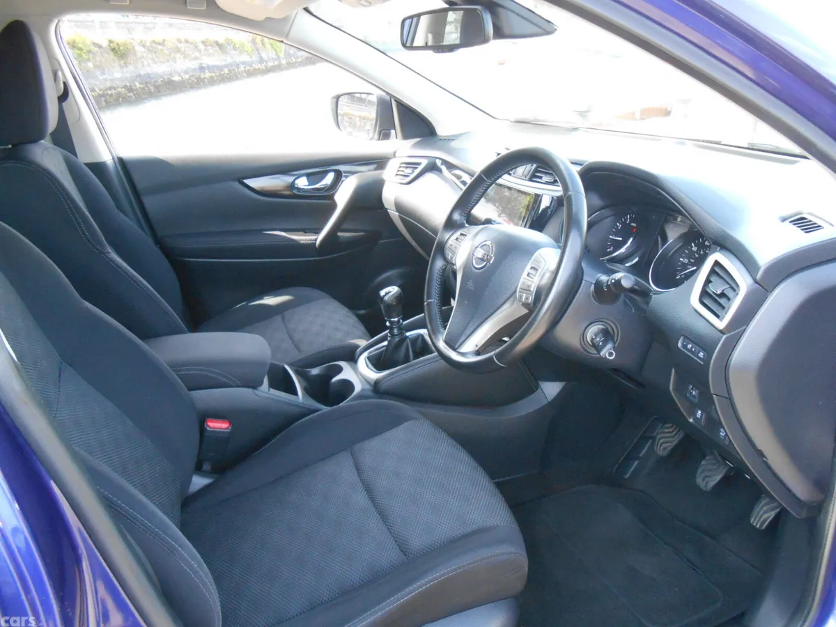 Nissan Qashqai Hatchback, Petrol, 2016, Blue