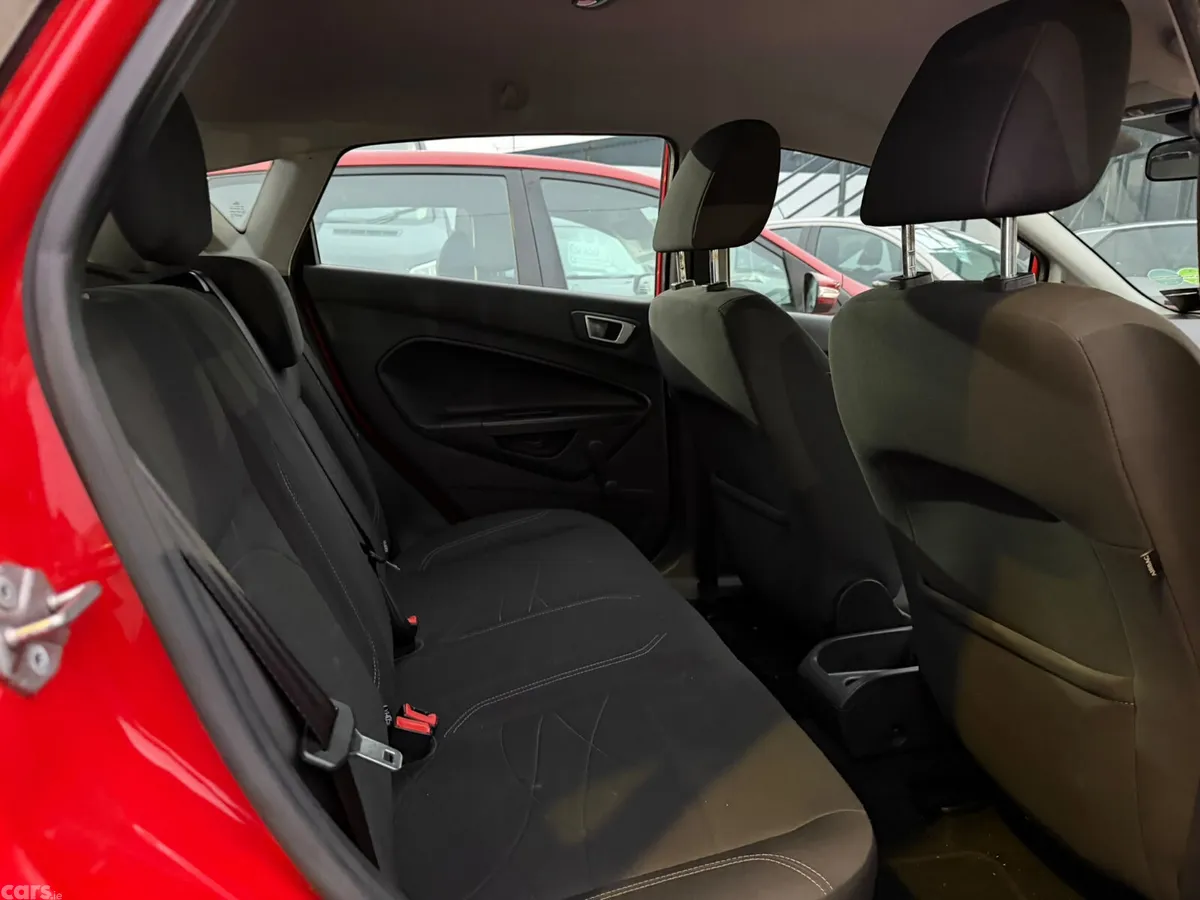 Ford Fiesta Hatchback, Petrol, 2014, Red