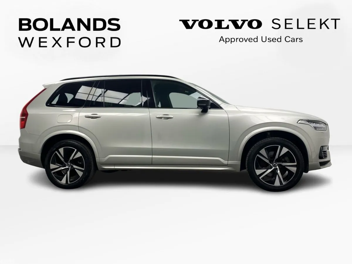 Volvo XC90 SUV, Petrol Plug-in Hybrid, 2022, Gold