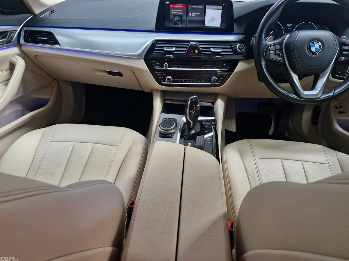 BMW 5-Series Saloon, Petrol Plug-in Hybrid, 2018, Blue