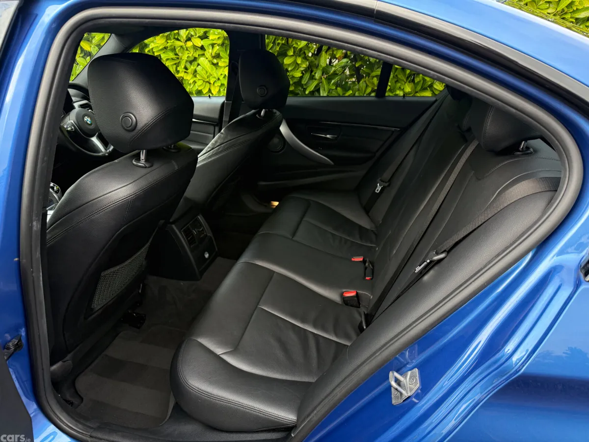 BMW 3-Series Saloon, Diesel, 2017, Blue
