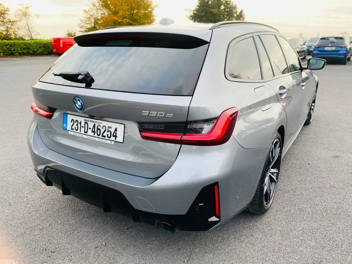 BMW 3-Series Estate, Petrol Plug-in Hybrid, 2023, Grey