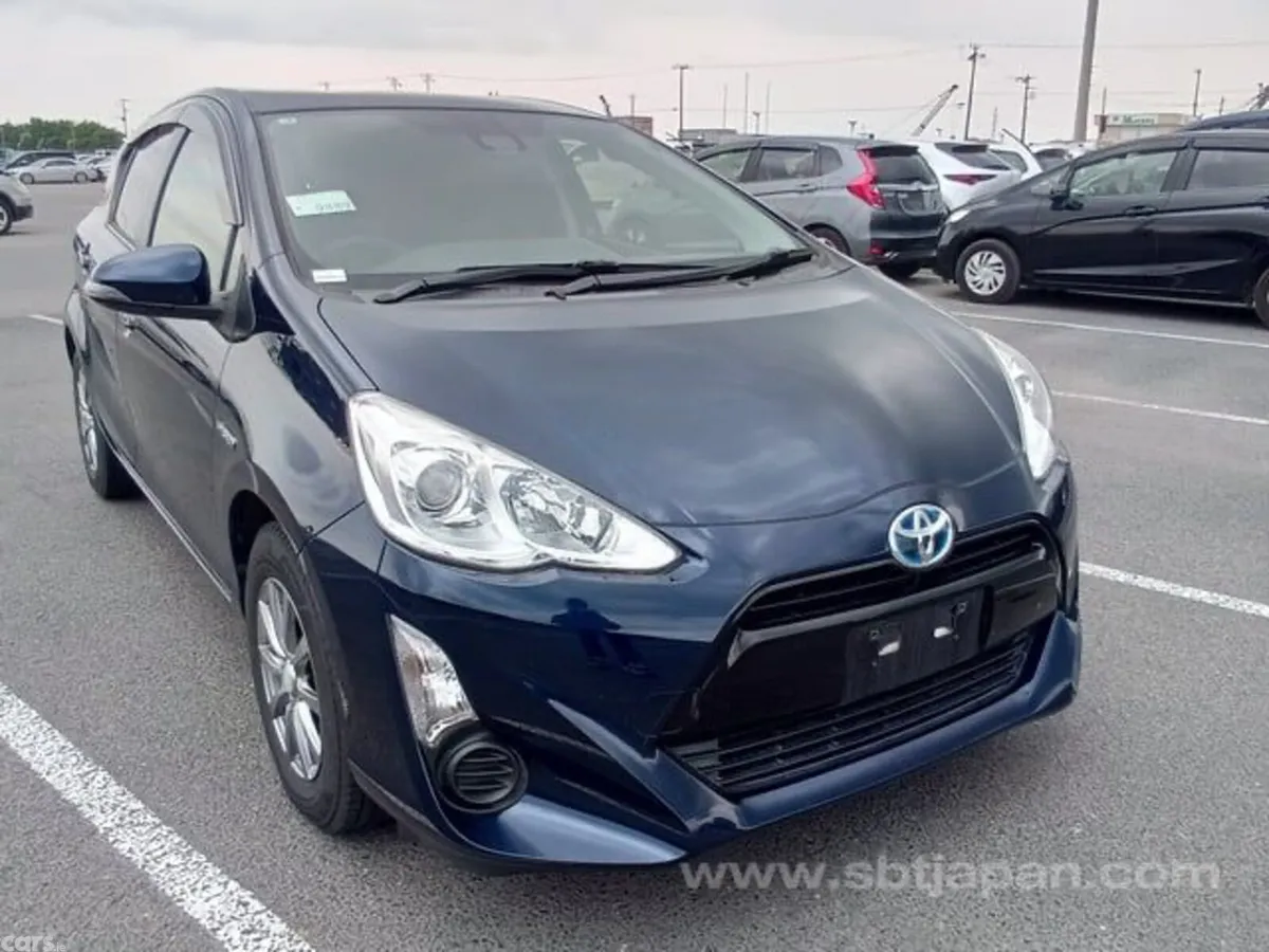 Toyota Aqua Hatchback, Petrol Hybrid, 2017, Blue