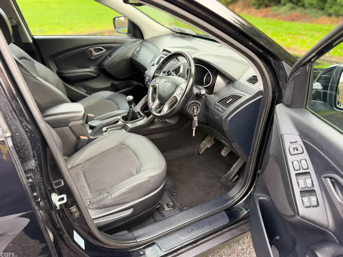 Hyundai ix35 SUV, Diesel, 2015, Black