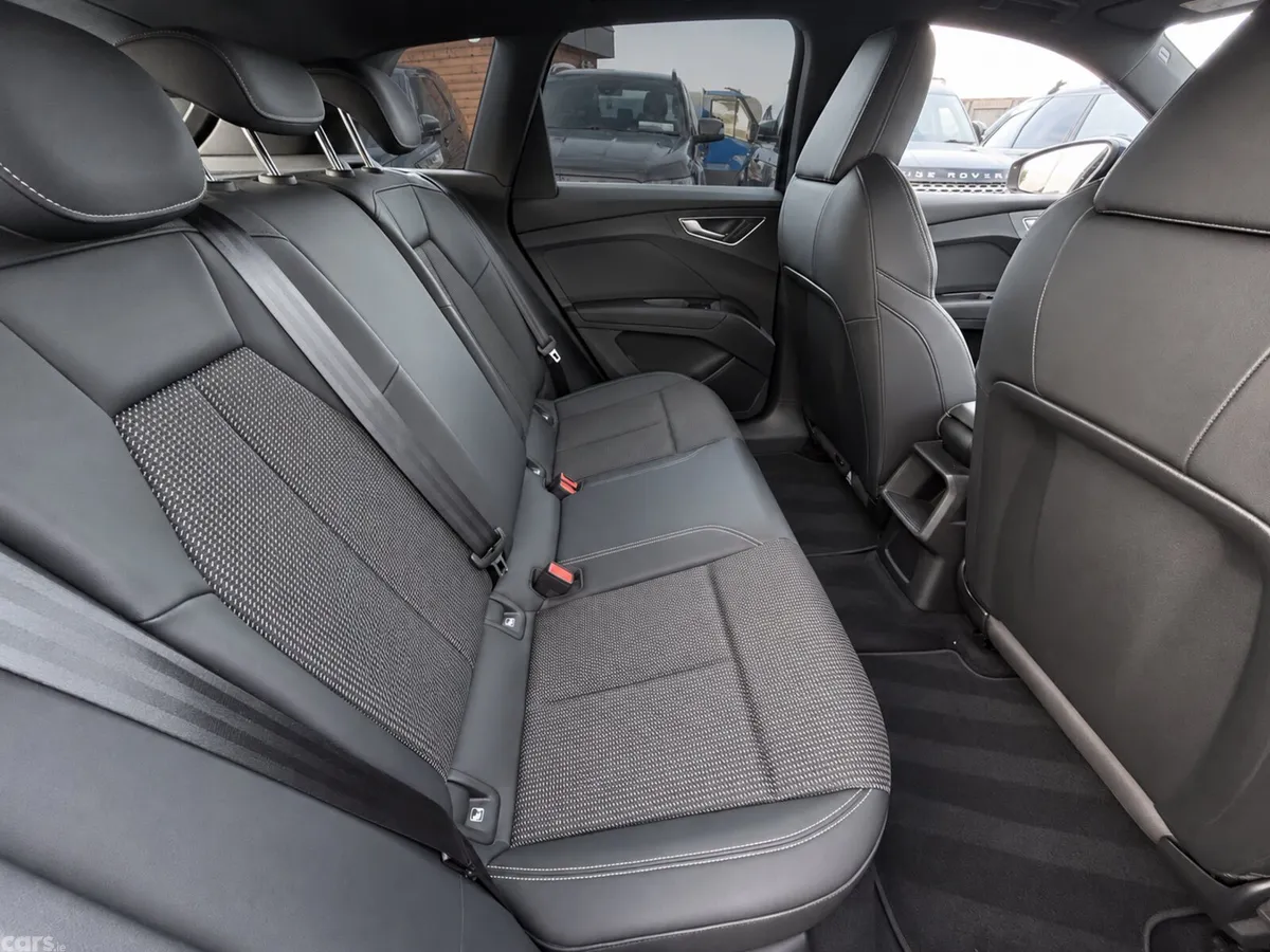 Audi e-tron SUV, Electric, 2023, Blue