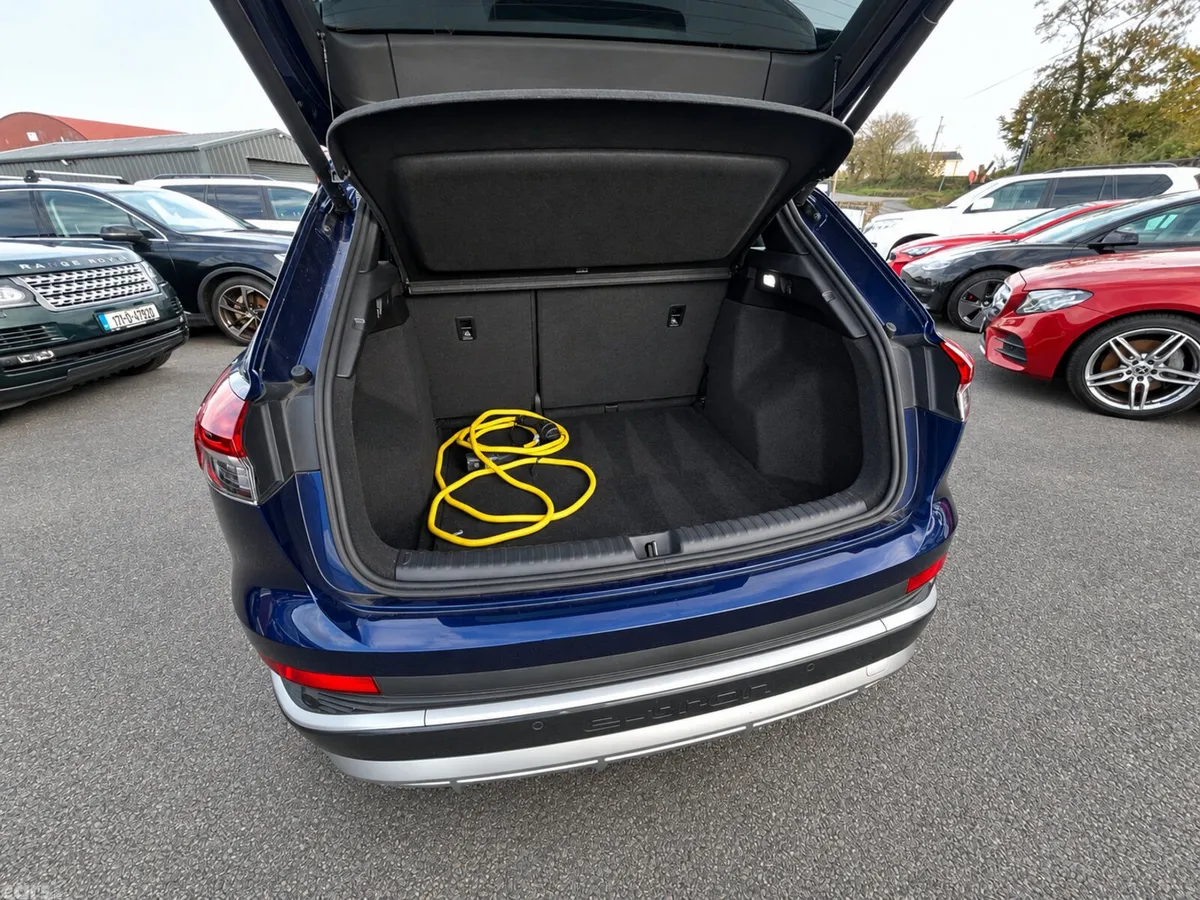 Audi e-tron SUV, Electric, 2023, Blue