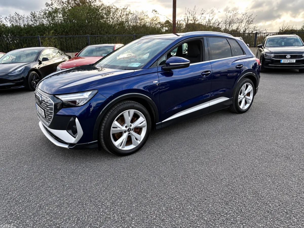 Audi e-tron SUV, Electric, 2023, Blue