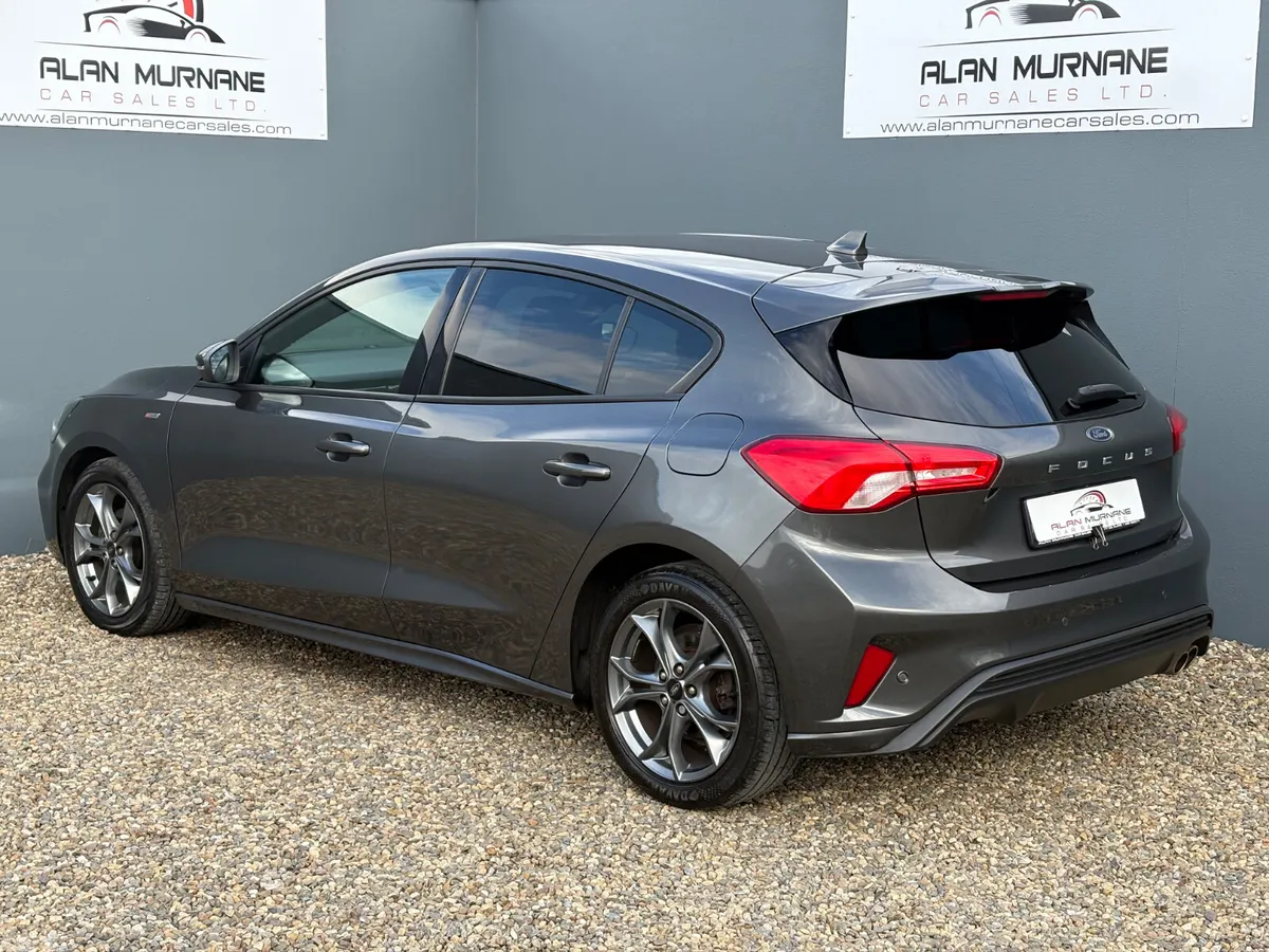 Ford Focus Hatchback, Diesel, 2020, Grey