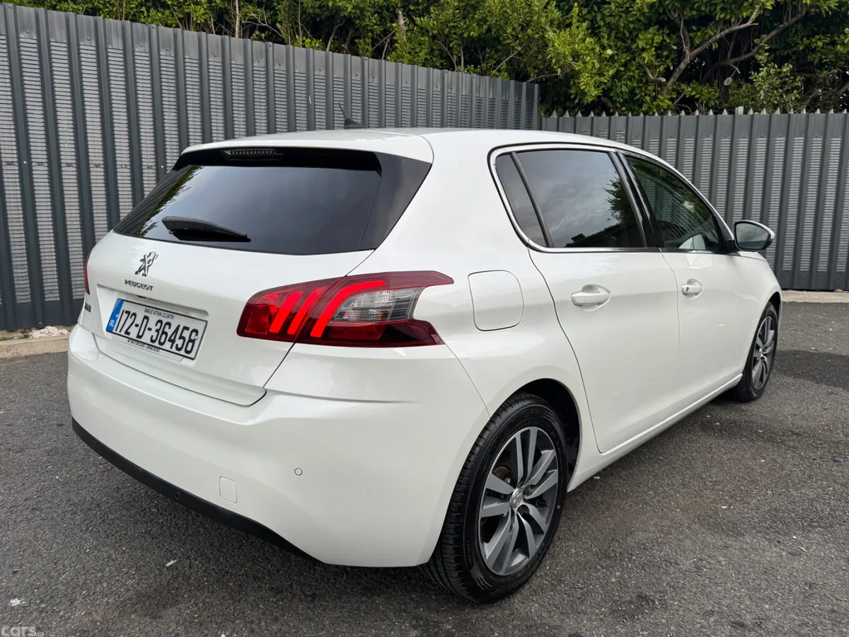Peugeot 308 Hatchback, Petrol, 2017, White