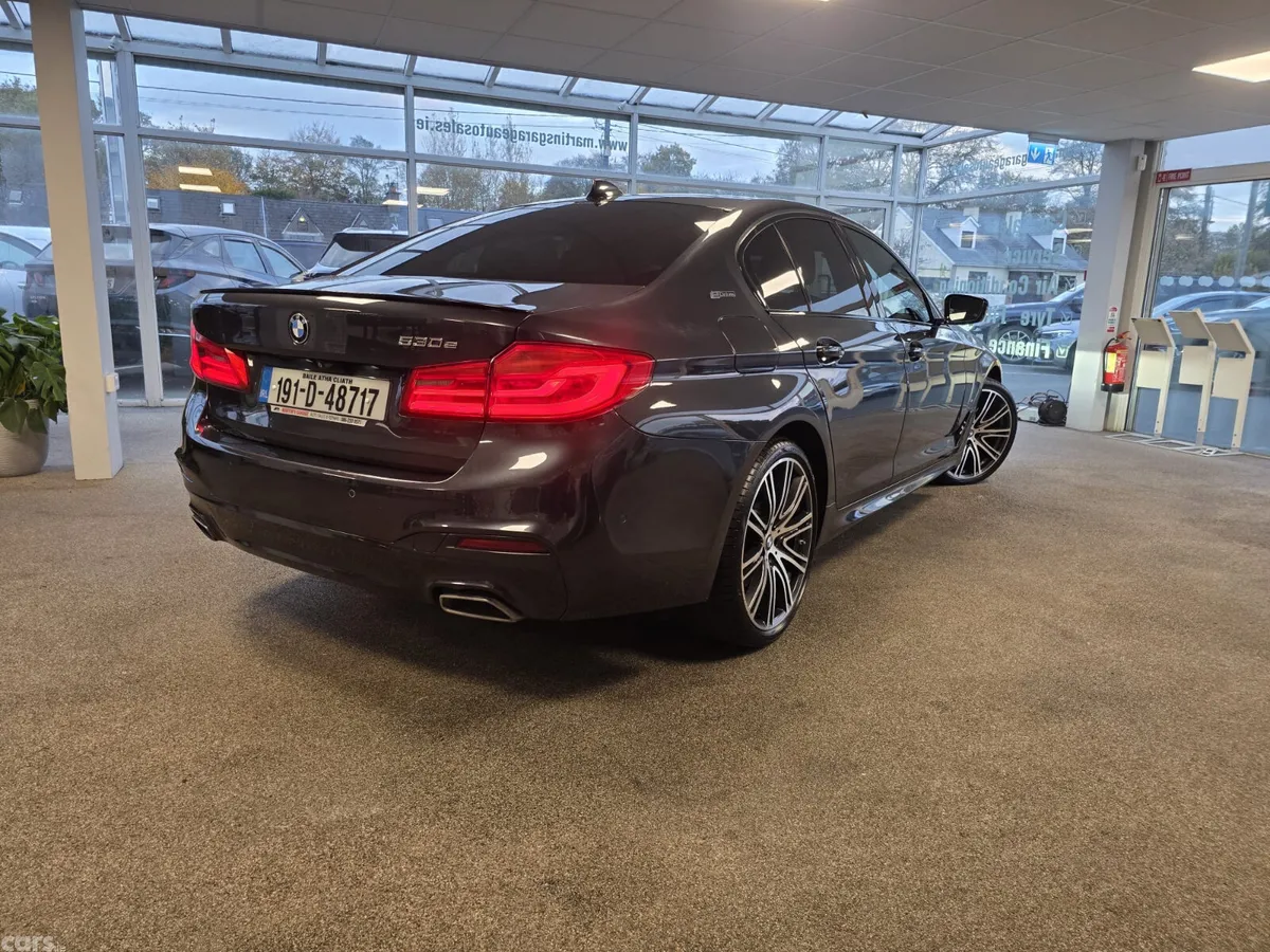 BMW 5-Series Saloon, Petrol Plug-in Hybrid, 2019, Grey