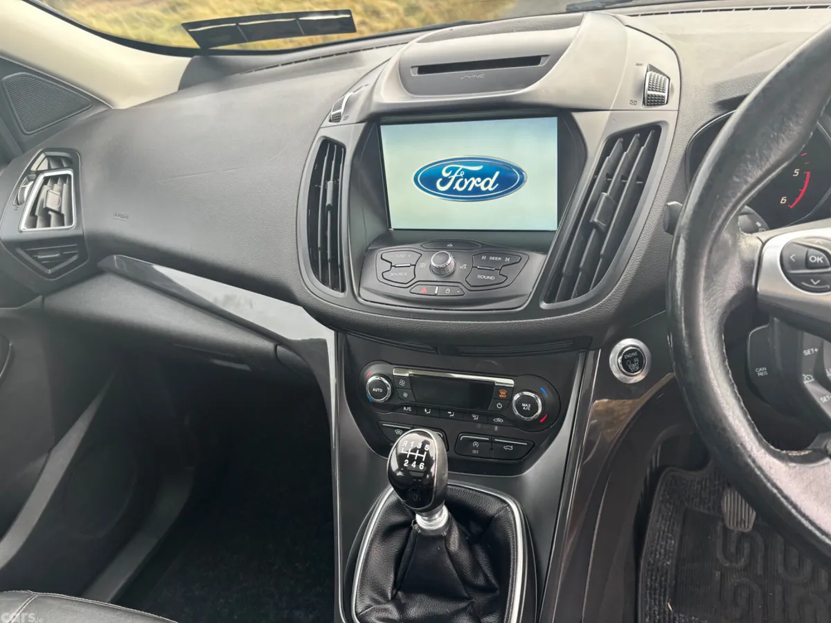 Ford Kuga SUV, Diesel, 2015, Red