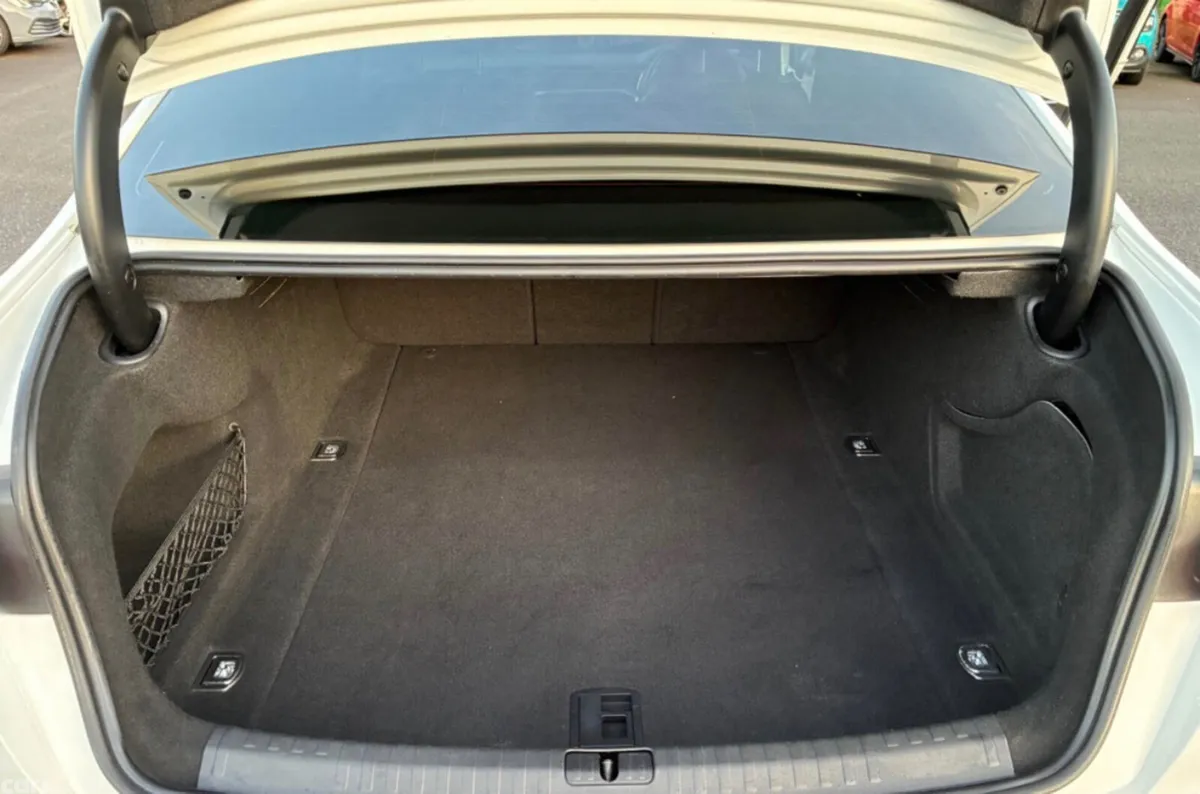 Audi A6 Saloon, Diesel, 2019, White