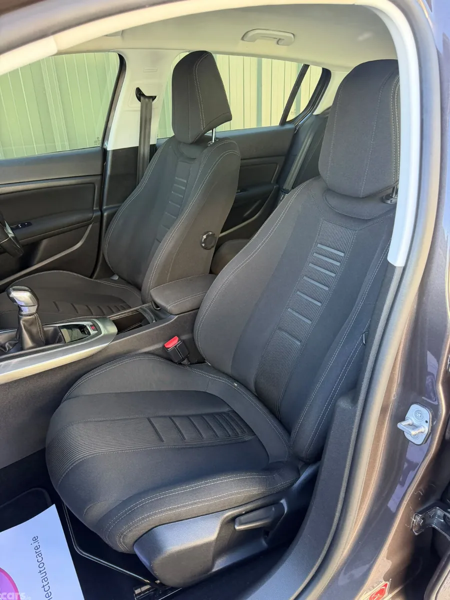 Peugeot 308 Hatchback, Diesel, 2014, Grey