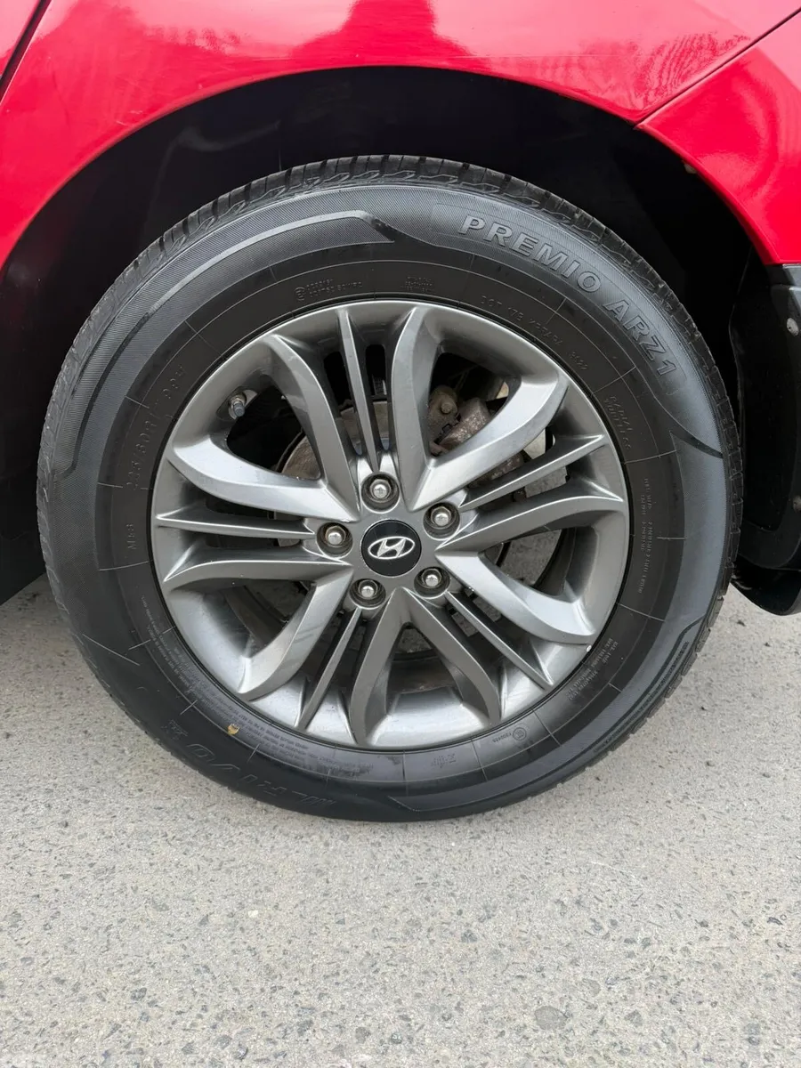 Hyundai ix35 SUV, Diesel, 2014, Red