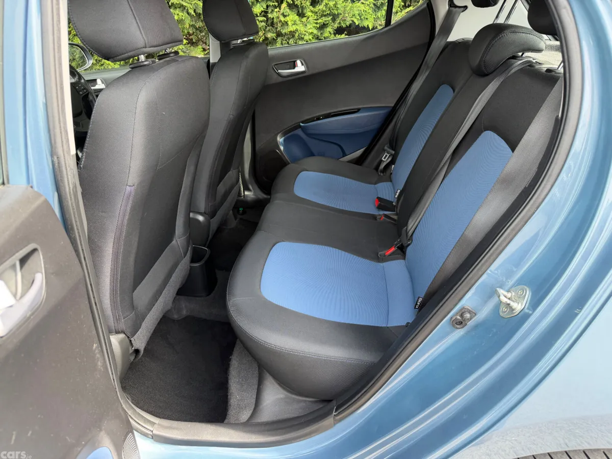 Hyundai i10 Hatchback, Petrol, 2019, Blue
