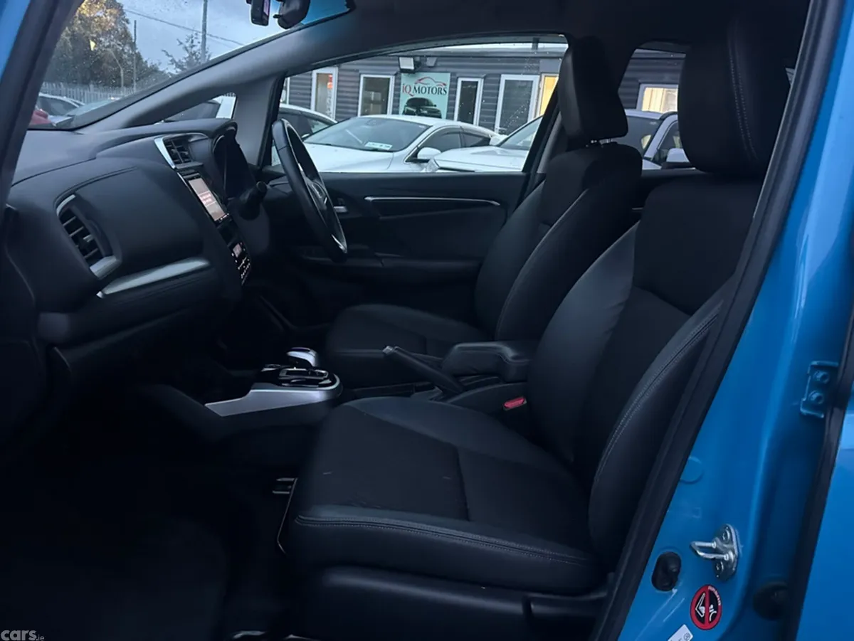 Honda Fit Hatchback, Petrol Hybrid, 2017, Blue