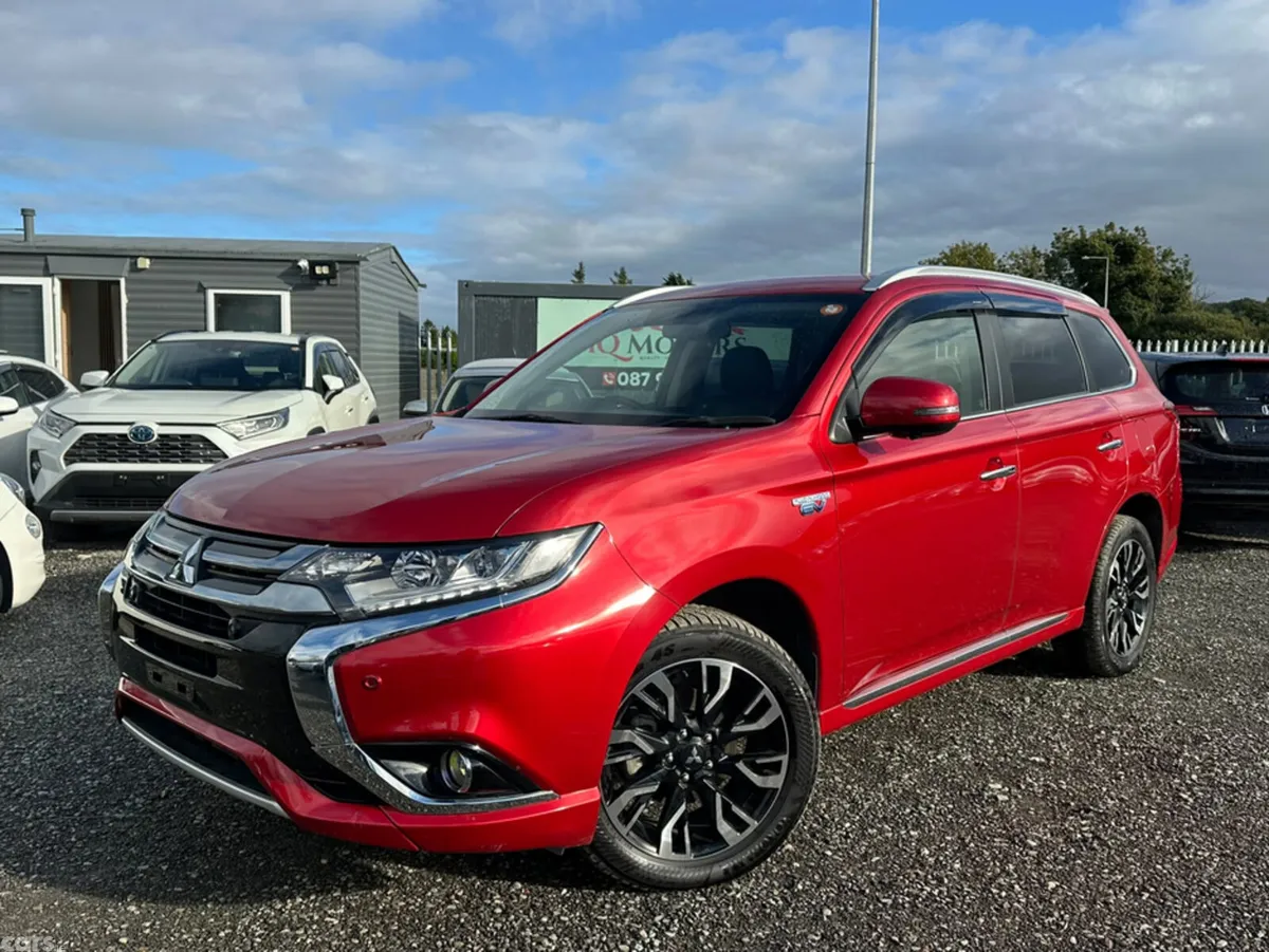 Mitsubishi Outlander SUV, Petrol Plug-in Hybrid, 2015, Red