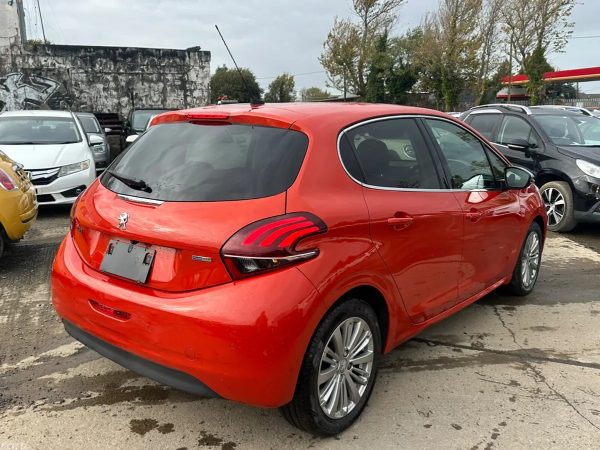 Peugeot 208 Hatchback, Petrol, 2017, Orange