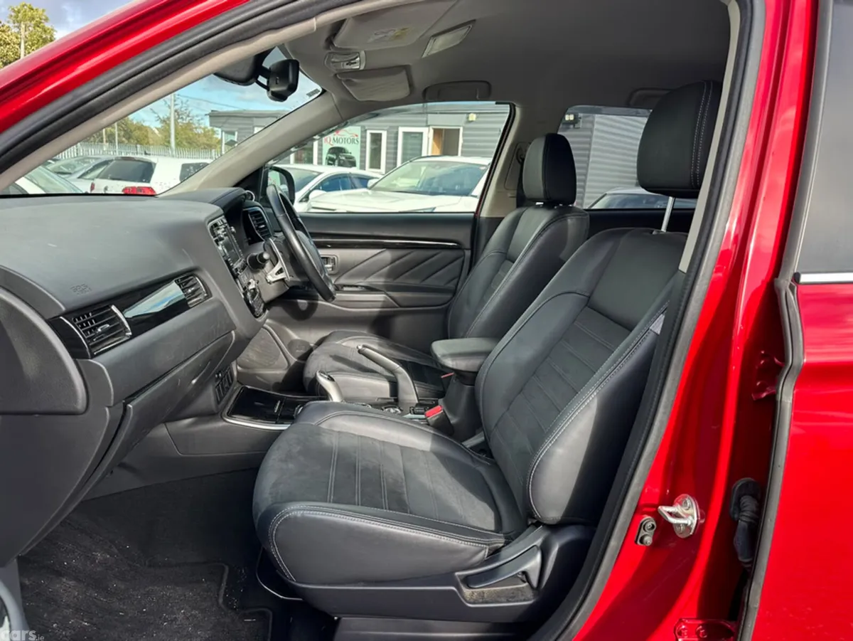 Mitsubishi Outlander SUV, Petrol Plug-in Hybrid, 2015, Red