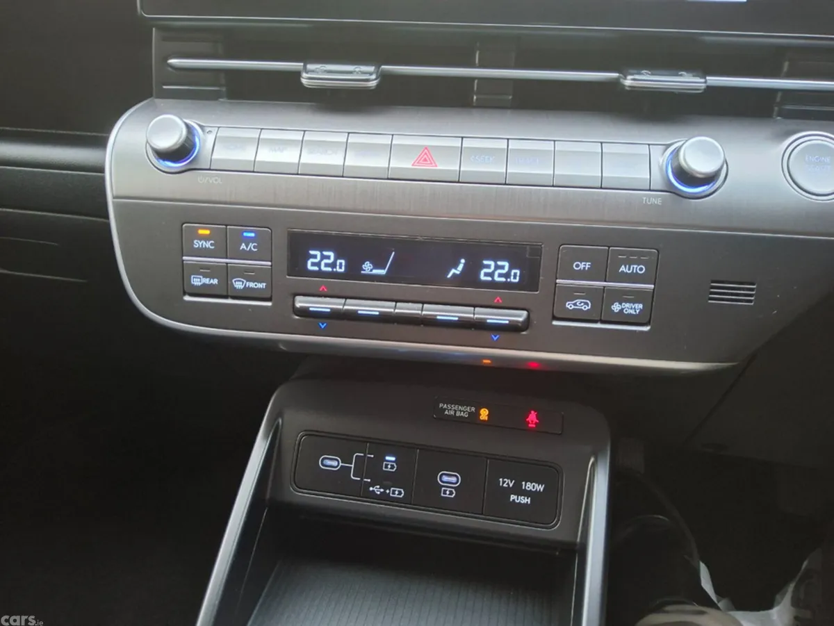 Hyundai KONA SUV, Petrol Hybrid, 2024, White