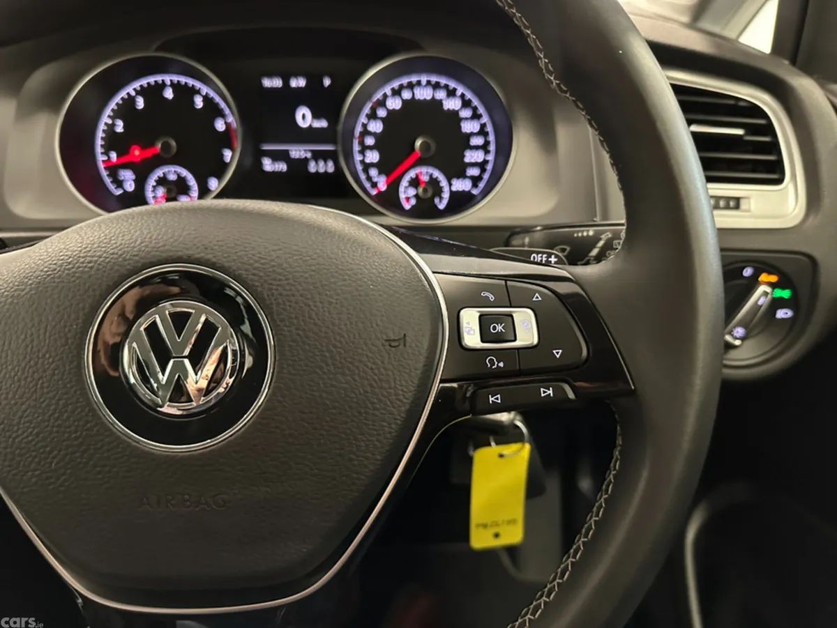 Volkswagen Golf Hatchback, Petrol, 2016, Silver