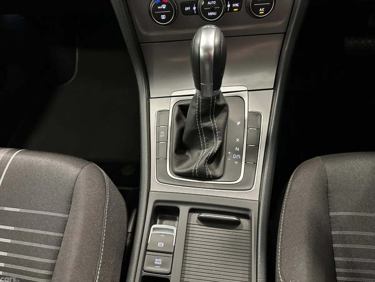 Volkswagen Golf Hatchback, Petrol, 2016, Silver