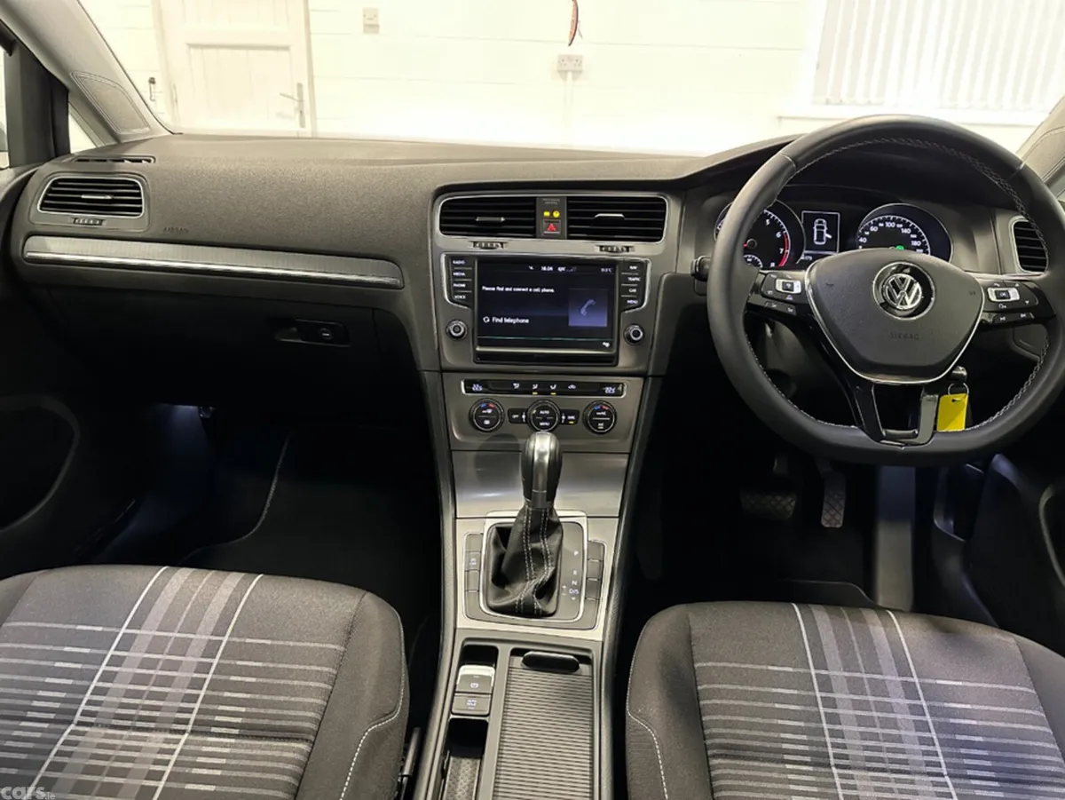 Volkswagen Golf Hatchback, Petrol, 2016, Silver