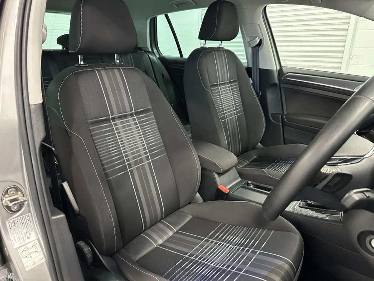 Volkswagen Golf Hatchback, Petrol, 2016, Silver