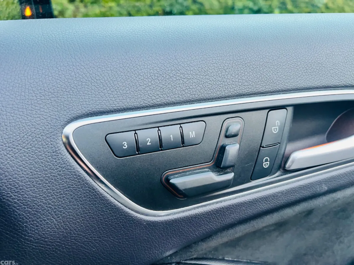 Mercedes-Benz A-Class Hatchback, Petrol, 2014, Black