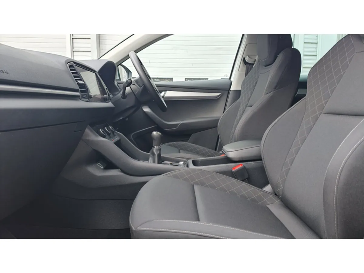 Skoda Karoq SUV, Petrol, 2022, Grey