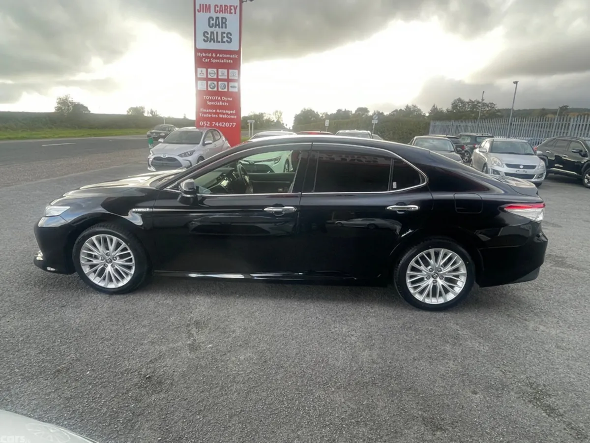 Toyota Camry Saloon, Petrol Hybrid, 2019, Black