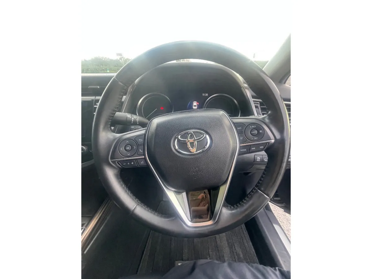 Toyota Camry Saloon, Petrol Hybrid, 2019, Black