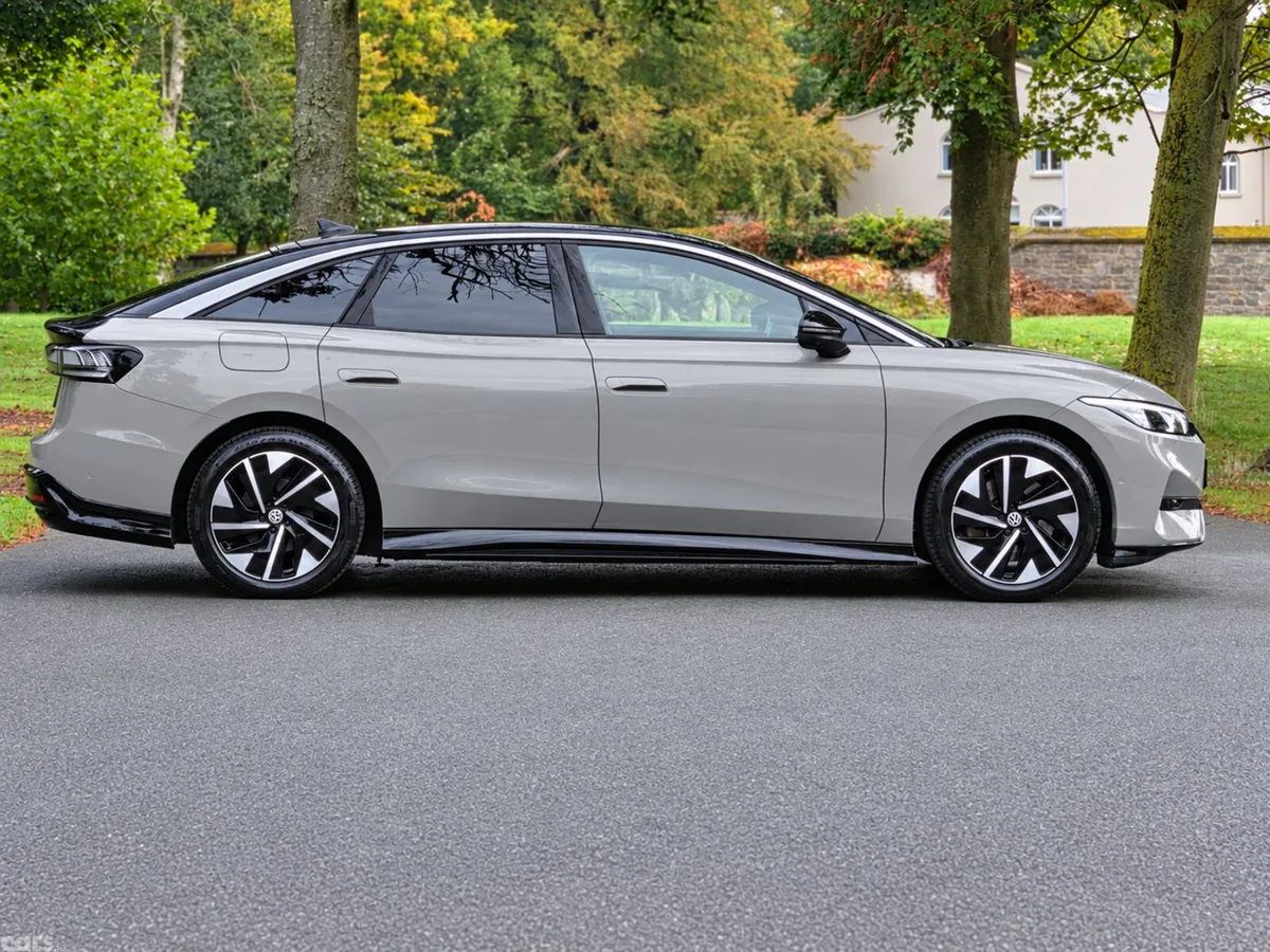 Volkswagen ID.7 Saloon, Electric, 2024, Grey