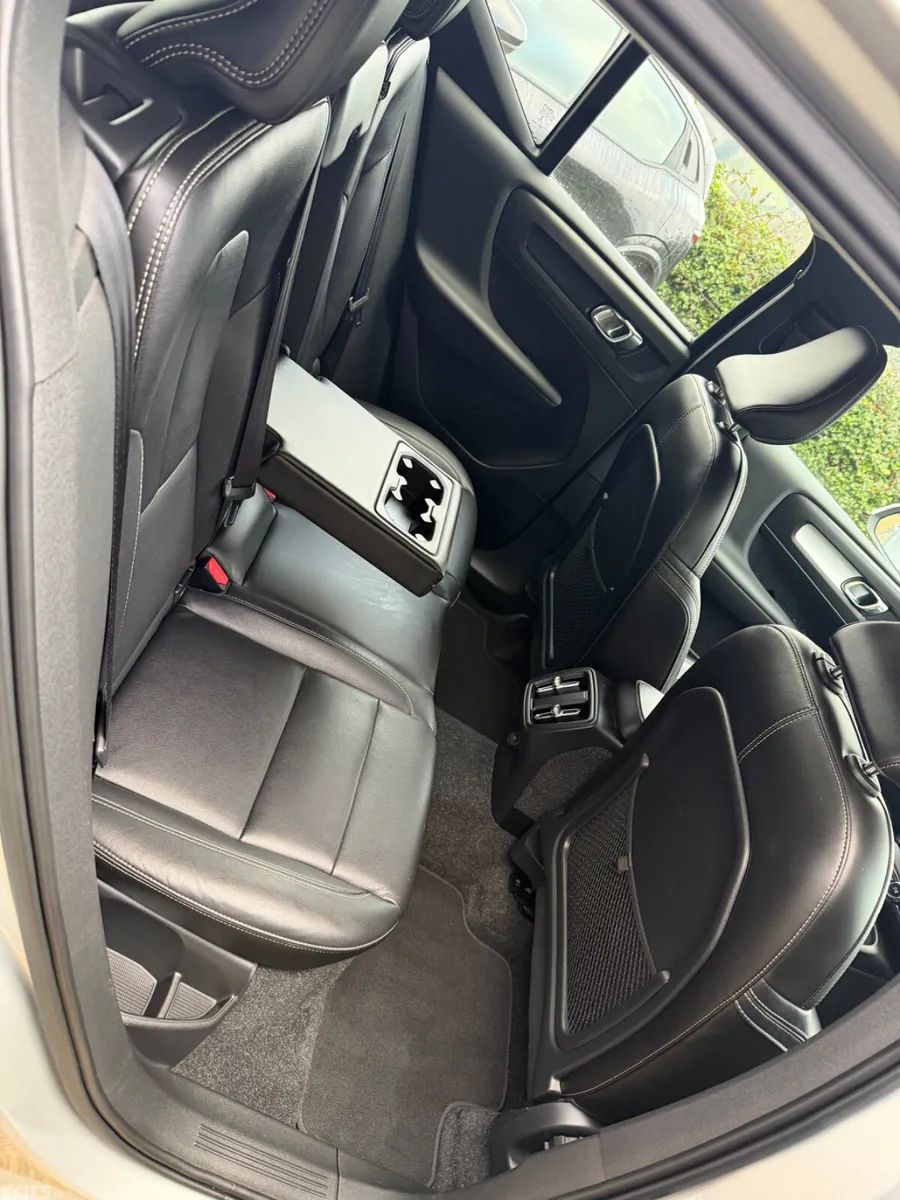 Volvo XC40 SUV, Diesel, 2018, Grey
