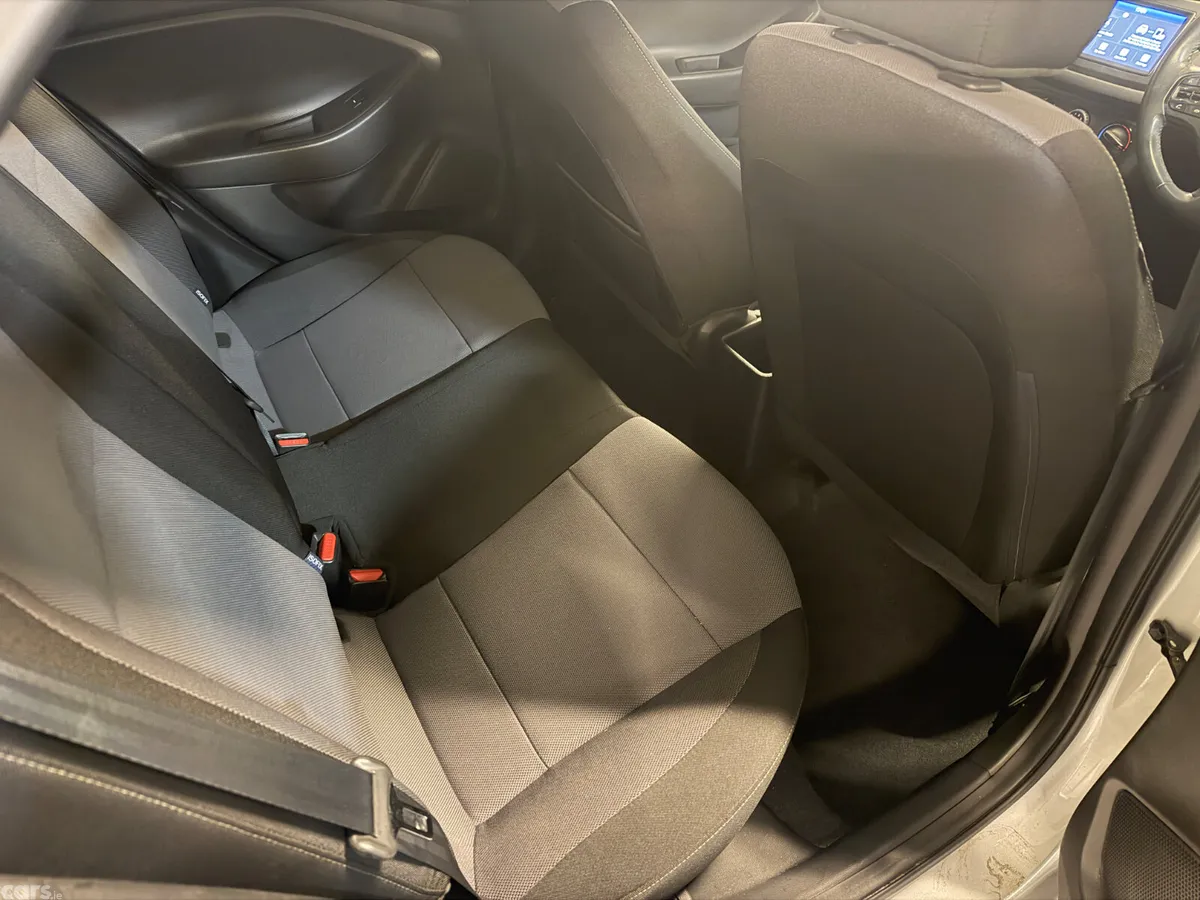 Hyundai i20 Hatchback, Petrol, 2019, Silver