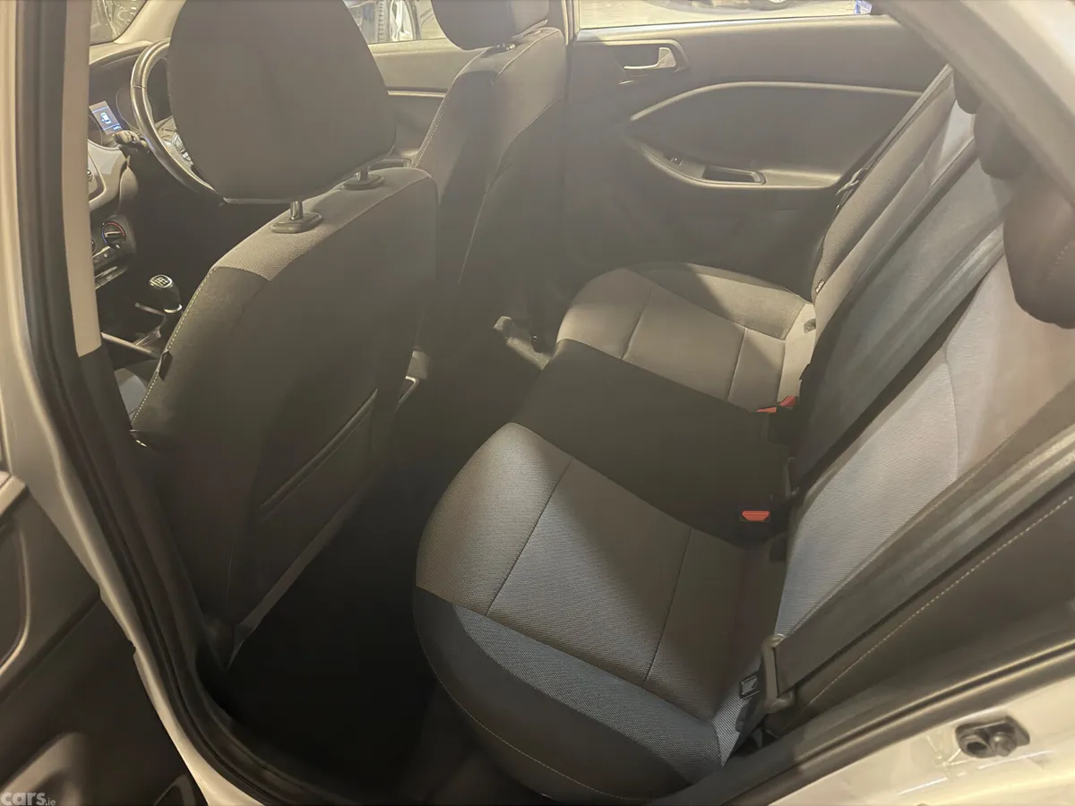 Hyundai i20 Hatchback, Petrol, 2019, Silver