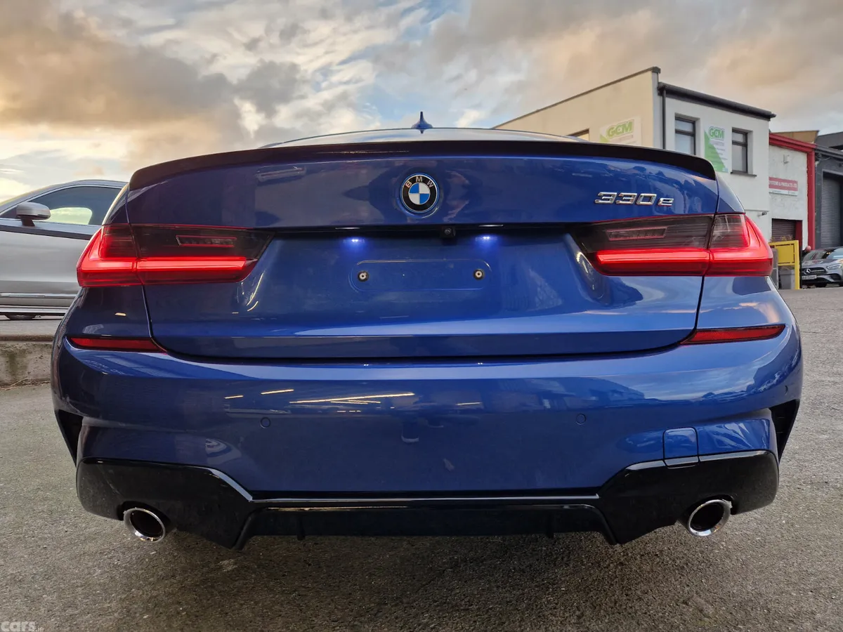 BMW 3-Series Saloon, Petrol Hybrid, 2022, Blue