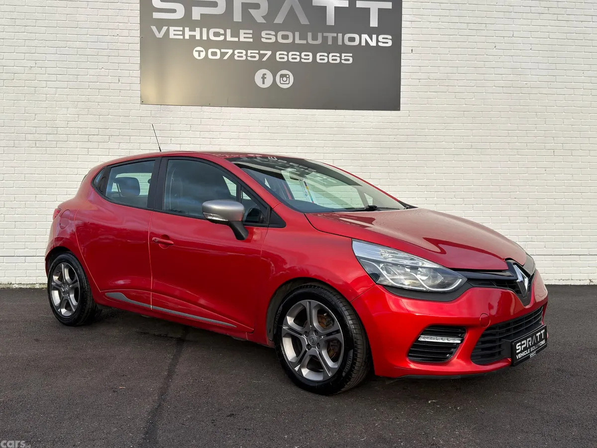 Renault Clio Hatchback, Diesel, 2016, Red