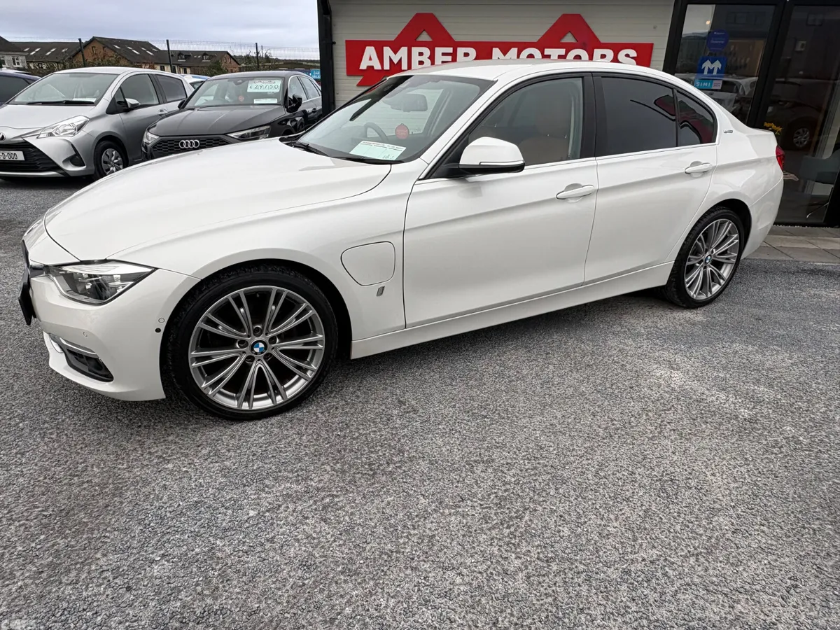 BMW 3-Series Saloon, Petrol Plug-in Hybrid, 2018, White