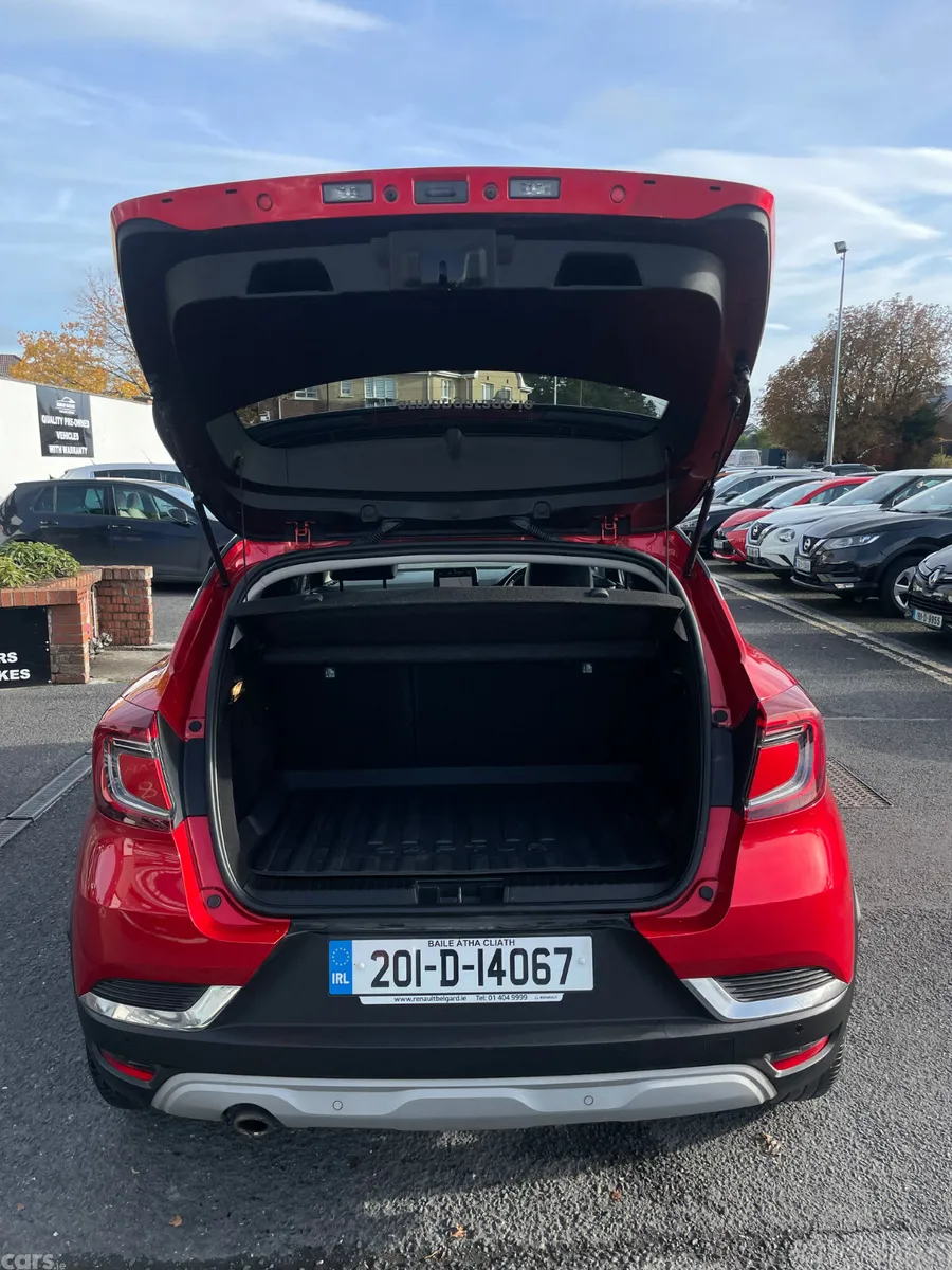 Renault Captur Hatchback, Petrol, 2020, Red