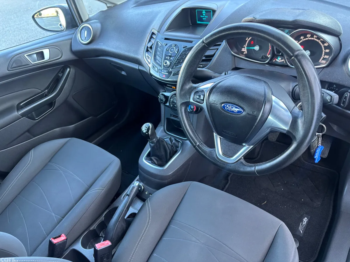 Ford Fiesta Hatchback, Petrol, 2015, Blue