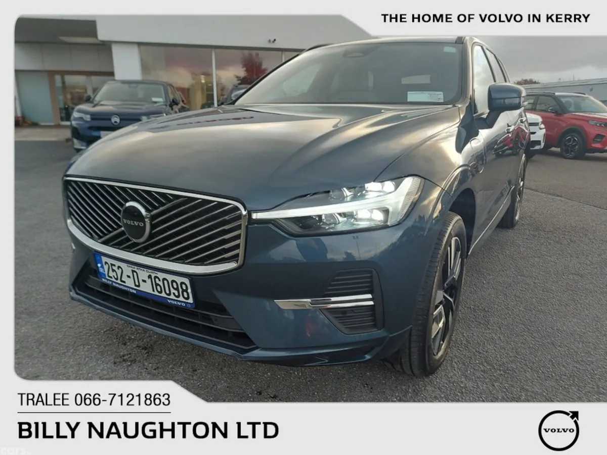 Volvo XC60 SUV, Petrol Plug-in Hybrid, 2025, Blue