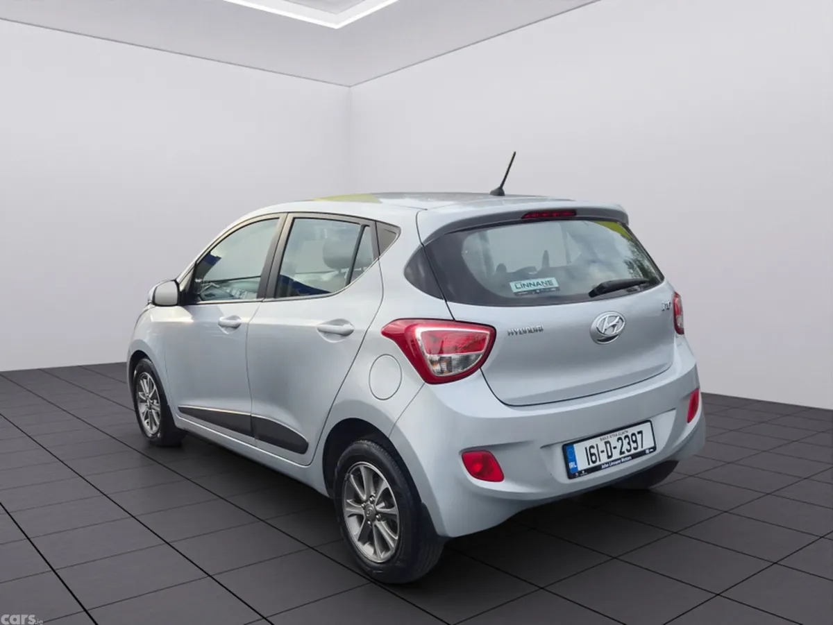 Hyundai i10 Hatchback, Diesel, 2016, Silver