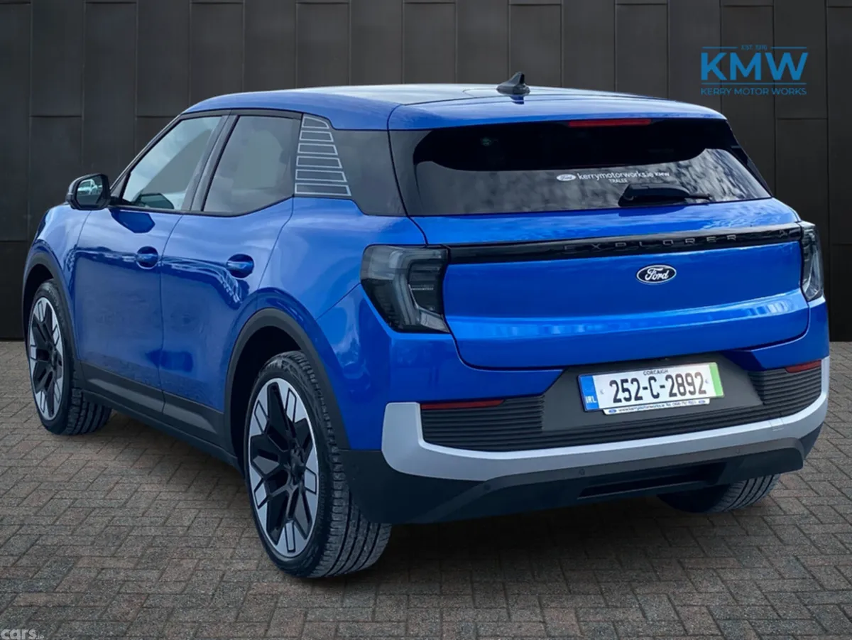 Ford Explorer SUV, Electric, 2025, Blue