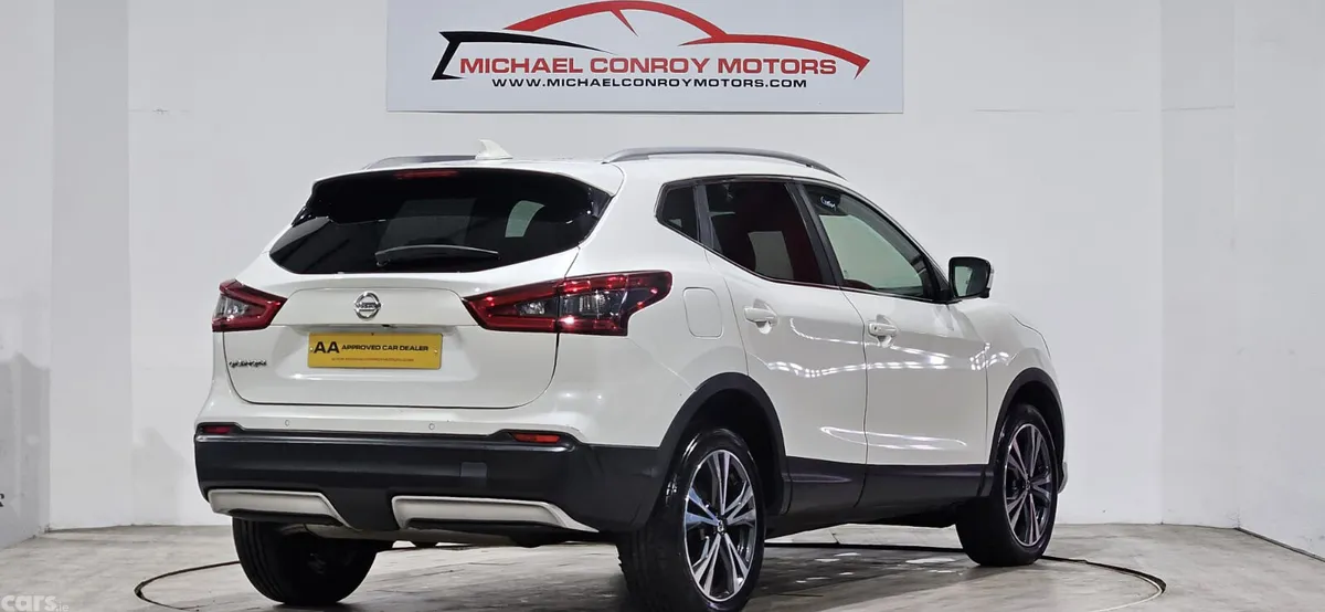 Nissan Qashqai SUV, Diesel, 2017, White